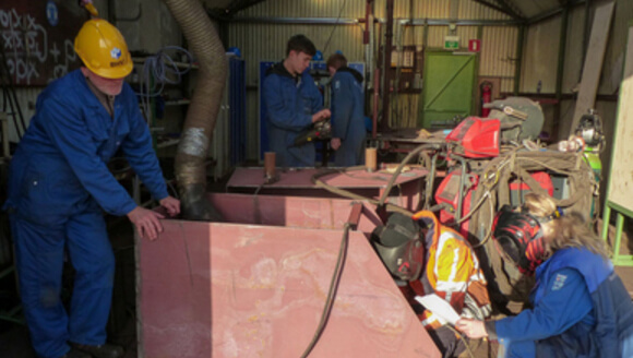 Docent RGO Beroepscampus bezoekt mbo-studenten in de praktijk